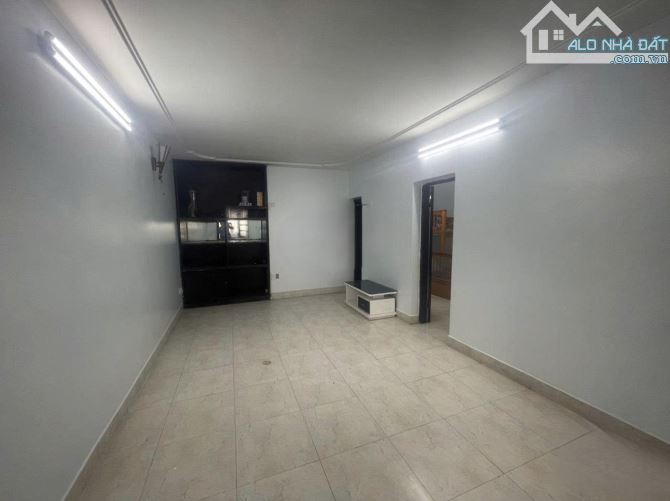 Cho thuê căn hộ Tập thể tầng 3 Phố Kim Liên, 73m2, 2 ngủ, Full đồ ở hộ GĐ, 10 Triệu/tháng - 4