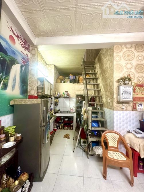 Nhà giá Siêu Tốt 3 tỷ, Điện Biên Phủ, Diện tích 21m2, nở hậu, Vài phút qua Quận 1 - 4
