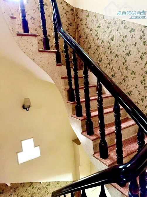 💥PHAN ĐĂNG LƯU - P.2 -Q.PHÚ NHUẬN - SÁT MẶT TIỀN - 50M2 - 4 TẦNG - 5 PHÒNG - 5WC👉7,9 TỶ - 4