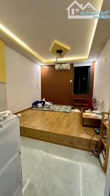Bán nhà Điện biên phủ dt  40 m2  ngang 3.37 m  2 tầng giá chỉ 2.45tỷ - 4