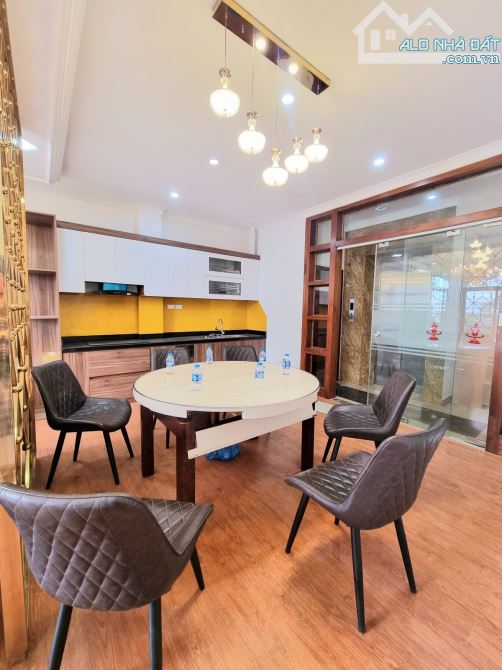 Bán nhà Võ Chí Công 50m2 - 7 Tầng TM. Phân lô, Ô TÔ tránh. - 4