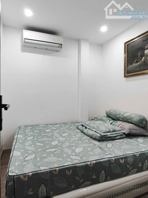 Nhà đẹp 3 tầng hẽm xe tải 1 sẹt - DT30m2 - Sổ đẹp nở hậu tài lộc CHƯA ĐẾN 4 ĐỒNG - 4