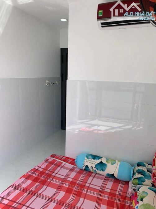 Bán Nhà Đường Ni Sư Huỳnh Liên + Lạc Long Quân , 4 Tầng - 3,25 Tỷ , Quận Tân Bình - 4