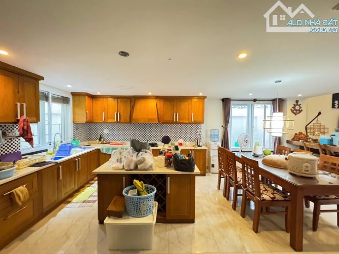 BÁN BIỆT THỰ 1T3L MỚI 100% MẶT TIỀN PHƯỜNG 2 GẦN BIỂN BÃI SAU VŨNG TÀU 6PN FULL NỘI THẤT - 4