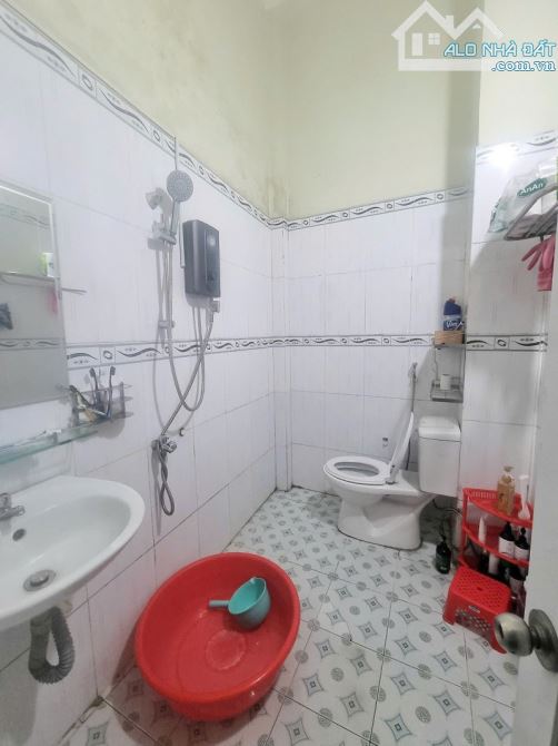 Bán nhà 1 Trệt 1 Lầu Đông Hòa,đường xe hơi vào tận nhà,cách đường lơn 50m - 4