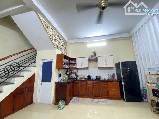 Cho thuê nhà đẹp có gác, gần chợ Trảng Dài chỉ 5tr/tháng - 4