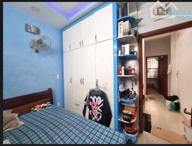 Bán nhà đúc 3.5 tấm ngay ngã 5 chuồng chó giá 4ty6 - 4