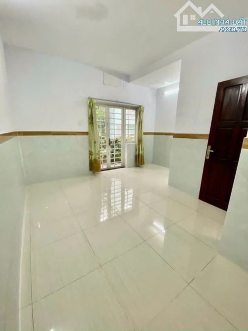 BÁN NHÀ MTKD HOÀNG VĂN HOÈ - TÂN PHÚ - DT : 4.6 x 11m - 3 tầng - giá  :  6.5 tỷ tl - 4