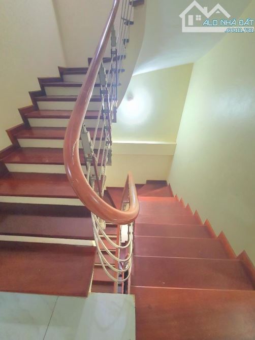 Bán nhà Phố Nguyễn Lương Bằng. Đống đa. Diện tích 50m 7 tầng mặt tiền 5m. Giá 15 tỷ - 4