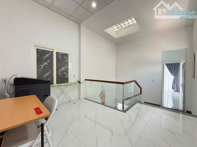SIÊU HOT, NHÀ 2 TẦNG FULL NỘI THẤT TUYỆT ĐẸP- TT QUẬN HẢI - TP ĐÀ NẴNG-GIÁ NHỈNH 4 TỶ - 4