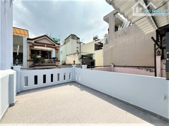 NHỈNH 6.5 TỶ - NHÀ Ở AN CƯ Đ. BÀN CỜ QUẬN 3 - 4 TẦNG SÂN THƯỢNG 4PN MỚI - KINH DOANH TỐT - 4