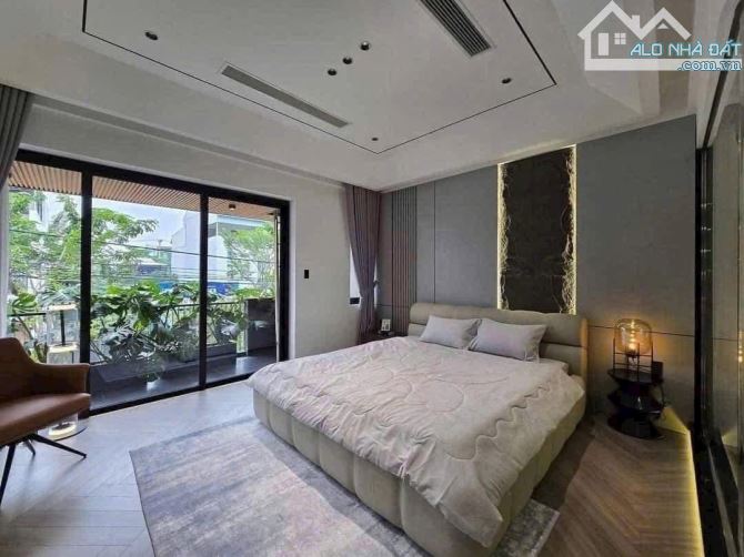 270m2 - NHỈNH 10tỷ - BÁN NHÀ CỔ LINH, LONG BIÊN- Pocher Đỗ Cửa - THANG MÁY - 4