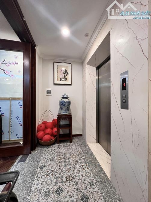 ⚜️ Phân Lô Sát Phố Ô tô tránh Hào Nam, Đống Đa, 65m2 8T Thang máy MT 5.6m, Chỉ 28.5 Tỷ ⚜️ - 4