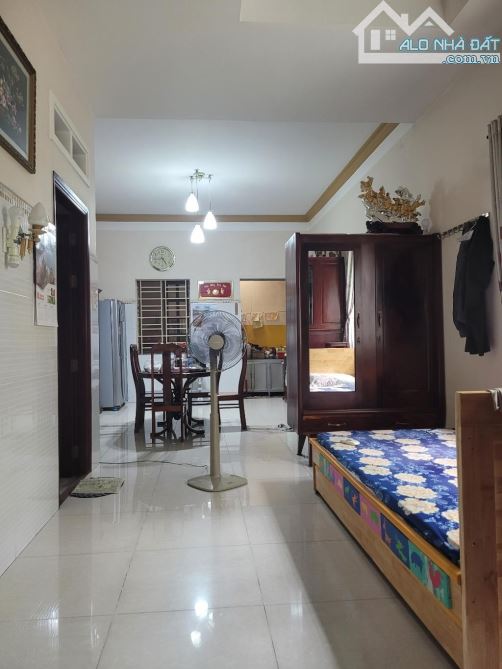 Bán Biệt thự ngay Cổng Vạn Phúc City đường Đinh Thị Thi. 215m2(8.6×25) 4 tầng chủ 28 tỷ TL - 4