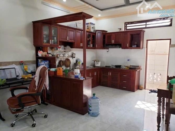Nhà 3 tầng hẻm 7m khu phân lô đồng bộ đường HÀ HUY GIÁP phường THẠNH LỘC Q12. dt 120m²(5m - 5