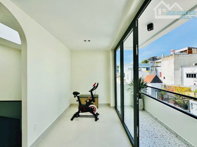 Nhà Đẹp - HXH Phạm Văn Chiêu, Gò Vấp - Trệt, Lửng, 2 Lầu, Sân Thượng - 4,5x11m - 6,990 tỷ - 5