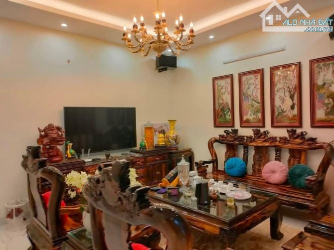 Bán nhà Phố Trần Quang Diệu,đống đa. Diện tích 65m. 6 tầng. Mặt tiền 5,6m. Giá 2x tỷ - 5