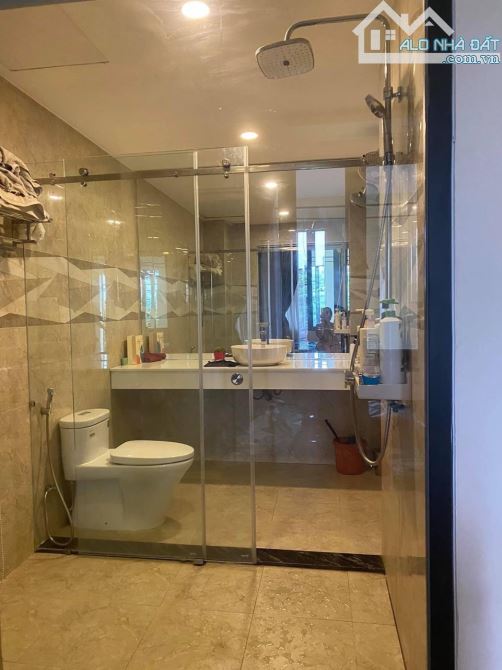 TOÀ NHÀ 4 TẦNG ĐƯỜNG HÀN THUYÊN - CÓ DÒNG TIỀN - NỘI THẤT XỊN XÒ - CÓ THANG MÁY - 5