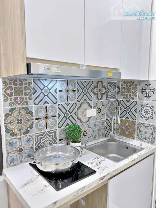 Bán gấp tòa CHDV Trung Phụng, DT 1.3 tỷ/năm, 24 phòng, ba gác đỗ cửa, gần ô tô, 85m - 5