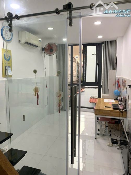 Bán Nhà Đường Ni Sư Huỳnh Liên + Lạc Long Quân , 4 Tầng - 3,25 Tỷ , Quận Tân Bình - 5