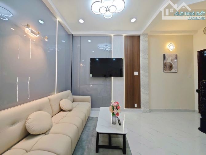 Mặt tiền kd đa nghành - 5 tầng 7pn - gấp bán 7,9 tỷ tl. - 5