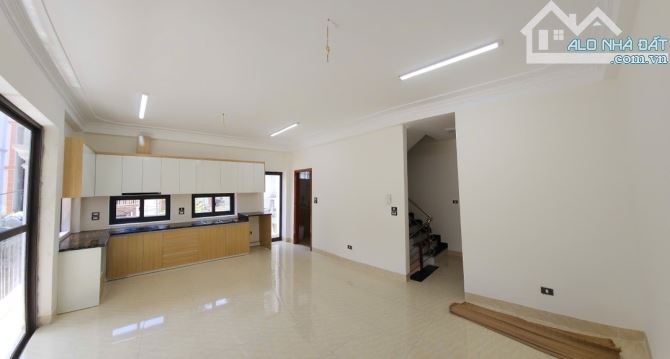 BÁN NHÀ PHỐ VIỆT HƯNG - LONG BIÊN LÔ GÓC 2 MẶT NGÕ – Ô TÔ VÀO NHÀ – CÓ THANG MÁY – NHÀ MỚI - 5
