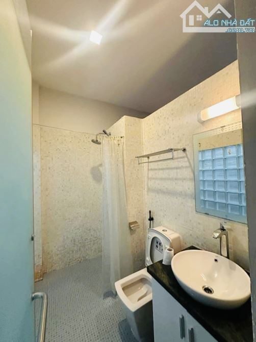 BÁN NHÀ TRƯỜNG CHINH - TÂN BÌNH - HẺM 6M Ô TÔ THÔNG - DT:60M2 - 3 TẦNG - NHỈNH 7,5 TỶ - 5