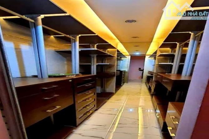 Bán gấp ở ngay, nhà 4 tầng, hẻm 2 xe hơi tránh nhau, Yên Thế, sát Sân Bay ! - 5