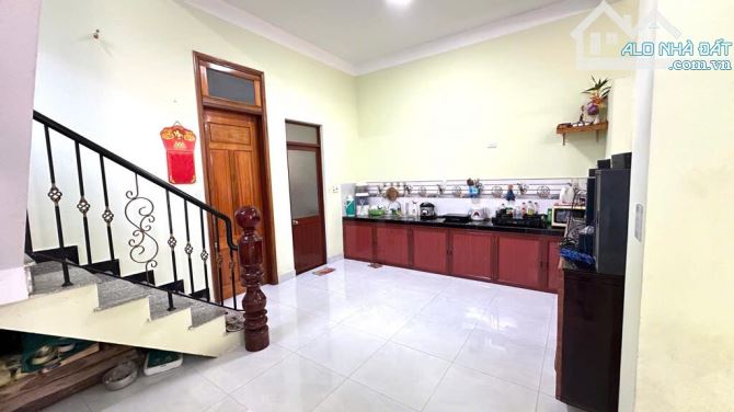 NHÀ 3 TẦNG PHAN BỘI CHÂU_HUẾ CHỈ HƠN 3 TỶ - 5