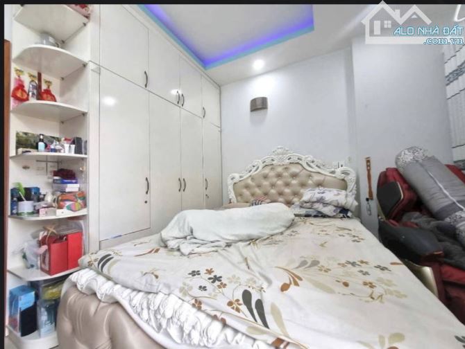 Bán nhà đúc 3.5 tấm ngay ngã 5 chuồng chó giá 4ty6 - 5