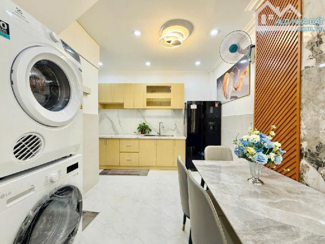 NHÀ GÒ VẤP KHÔNG QUY HOẠCH LỘ GIỚI 4x8M 5,488 TỶ 4 PHÒNG NGỦ SHR - 5