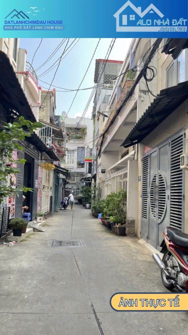 NHÀ 3 MẶT HẺM CỰC HIẾM – 3PN, 3 GÁC THÔNG, SAU LƯNG HỒ BƠI CỘNG HOÀ, CHỈ 4.2 TỶ - 5