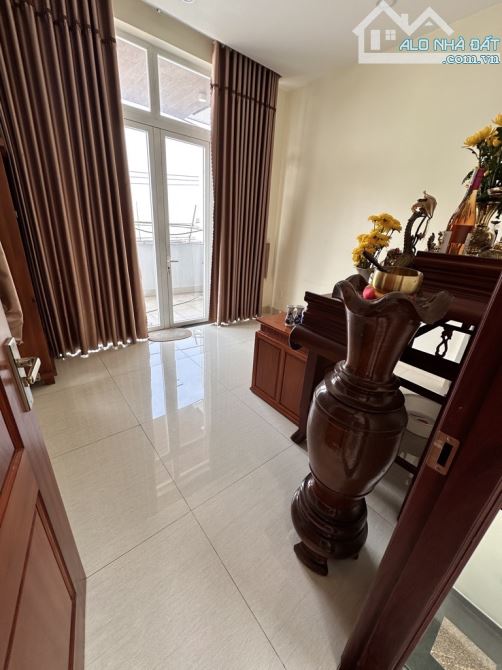 bán nhà Lê Thị Riêng, VỊ TRÍ ĐẸP, dt 164M2 × 3 TẦNG, MT 12M2, Thới An Quận 12, giá siêu rẻ - 5