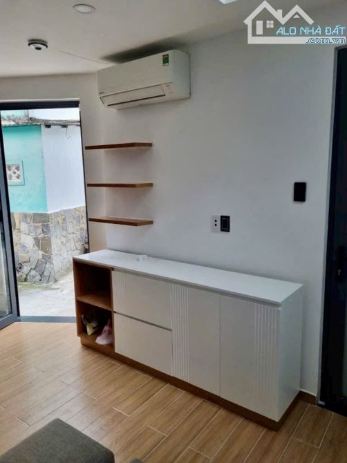 BÌNH THẠNH P.7 🏠ĐẸP VỚI MẪU THIẾT KẾ ĐẶC BIỆT 5 TẦNG 💰 CHỈ NHỈNH 4 - 6