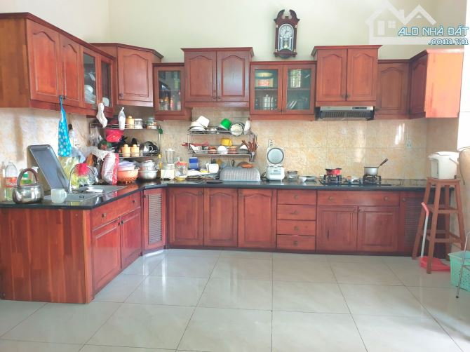Bán Nhà 650m² Mặt Tiền Hoàng Quốc Việt, Biệt Thự Sân Vườn + Mặt Bằng KD, Chỉ 79 Tỷ - 6