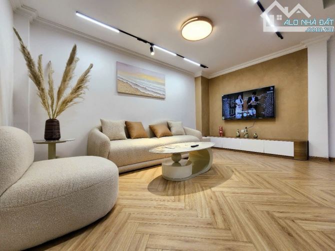 BÁN NHÀ MỚI NGÕ MAI HƯƠNG BẠCH MAI HAI BÀ TRƯNG 40M² x 5 TẦNG – 8 TỶ - 6