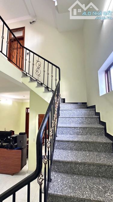 NHÀ 3 TẦNG PHAN BỘI CHÂU_HUẾ CHỈ HƠN 3 TỶ - 6