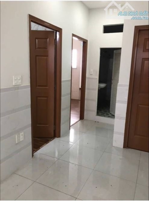 BÁN NHÀ. 65M2. Q11.  LẠC LONG QUÂN.2 TẦNG. Chỉ 6.X TỶ - 6
