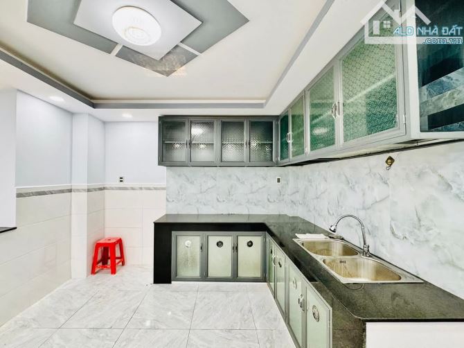 NHÀ LÊ ĐỨC THỌ P15 GÒ VẤP HẺM XE HƠI THÔNG 4 PHÒNG NGỦ GIÁ 5,5 TỶ SÁT CHỢ ĐẦU MỐI - 6