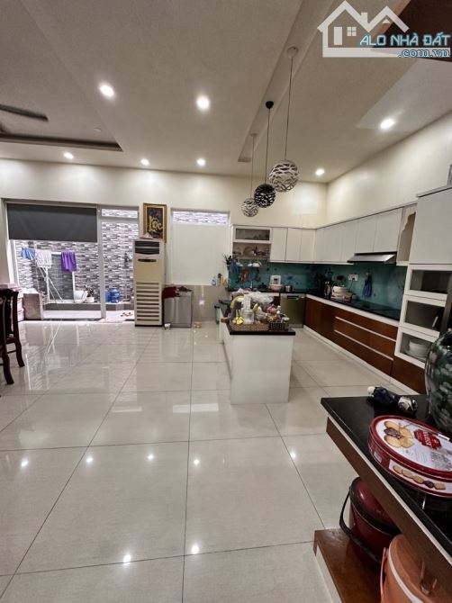 bán nhà Lê Thị Riêng, VỊ TRÍ ĐẸP, dt 164M2 × 3 TẦNG, MT 12M2, Thới An Quận 12, giá siêu rẻ - 6