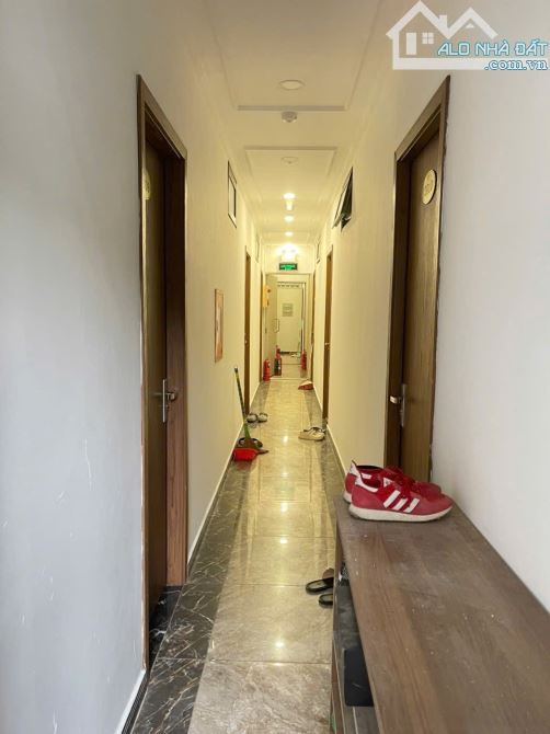 Bán toà dòng tiền Apartment Cầu Giấy 76 căn hộ cho thuê DT 200m ngõ ô tô cách phố 5m - 7