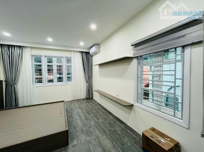 BÁN NHÀ 5 TẦNG DÂN XÂY Ở CỰC SƯỚNG, GẦN HỒ TÂY , NHÀ TRONG NGÕ 89 LẠC LONG QUÂN GIÁ 5.7 TỶ - 7