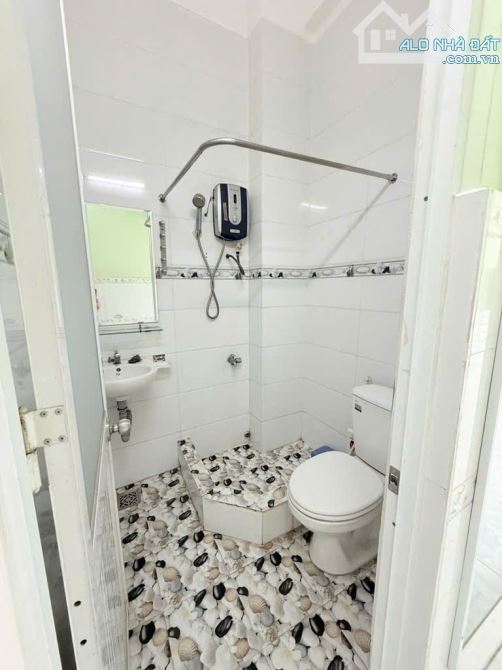 Bán Nhà Cách 1 căn ra MT đường Trịnh Đình Thảo 30m2 4 tầng 4.25 tỷ - 7