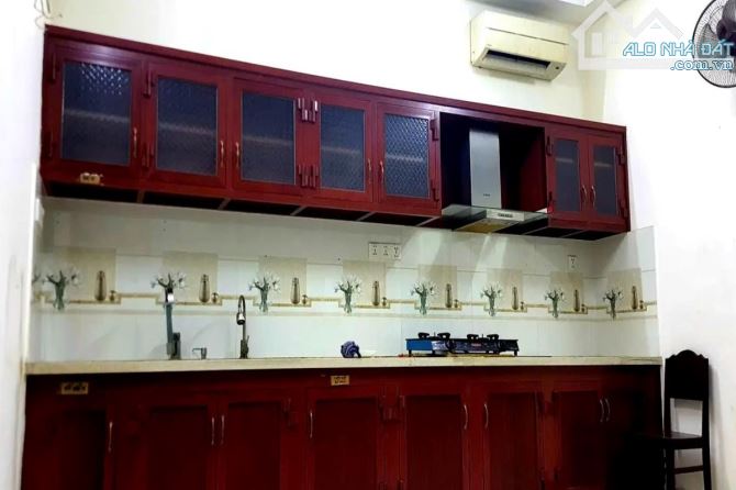 Bán gấp ở ngay, nhà 4 tầng, hẻm 2 xe hơi tránh nhau, Yên Thế, sát Sân Bay ! - 7