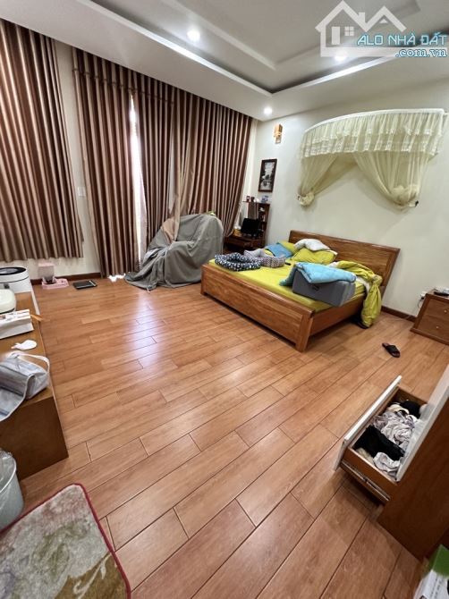 bán nhà Lê Thị Riêng, VỊ TRÍ ĐẸP, dt 164M2 × 3 TẦNG, MT 12M2, Thới An Quận 12, giá siêu rẻ - 7