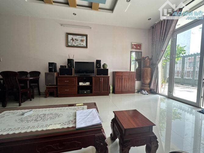 Bán Biệt thự ngay Cổng Vạn Phúc City đường Đinh Thị Thi. 215m2(8.6×25) 4 tầng chủ 28 tỷ TL - 7