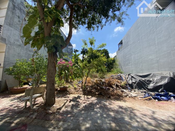 Bán đất khu Triều Phát thành Phố Bà Rịa thuộc đường Đoàn Thị Điểm, DT:100m2 Giá: 3,4tỷ - 8