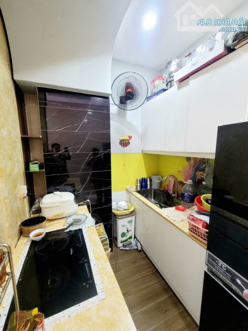 Nhà bán.Mặt tiền Bến Phú Lâm.Nhà 4 tầng.Giá chỉ 4,5 tỏi.Trung Tâm Quận 6.Tiện ích phủ đầy - 8