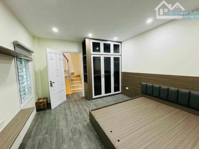 BÁN NHÀ 5 TẦNG DÂN XÂY Ở CỰC SƯỚNG, GẦN HỒ TÂY , NHÀ TRONG NGÕ 89 LẠC LONG QUÂN GIÁ 5.7 TỶ - 8