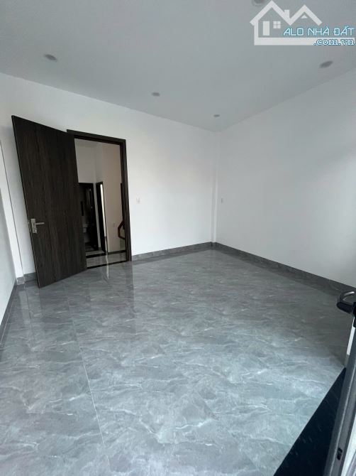 Nhà 3 tầng Kiệt Trần Phú Cách Mặt Tiền đường chính 20m - 8